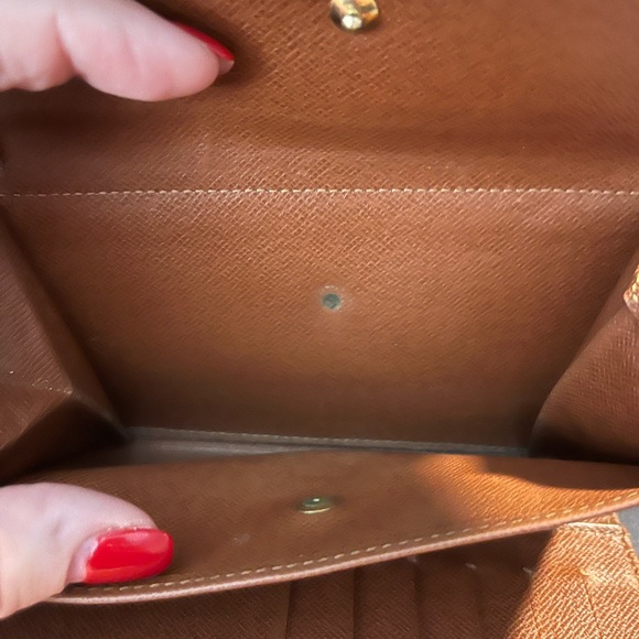 Louis Vuitton Monogram Wallet - Picture 5 of 9